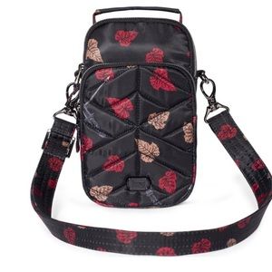 Lug Skeeter Black Crossbody Phone Bag with Red and Tan Leaf Print